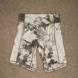 BALANCE ATHLETICA / VITALITY tie dye shorts